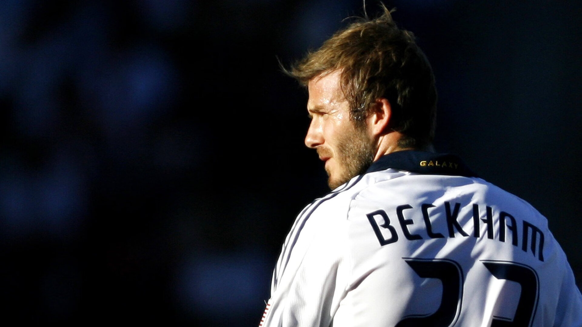 AYX体育官网-西甲竞技水平提升，观众体验日益增强，西甲争冠分析